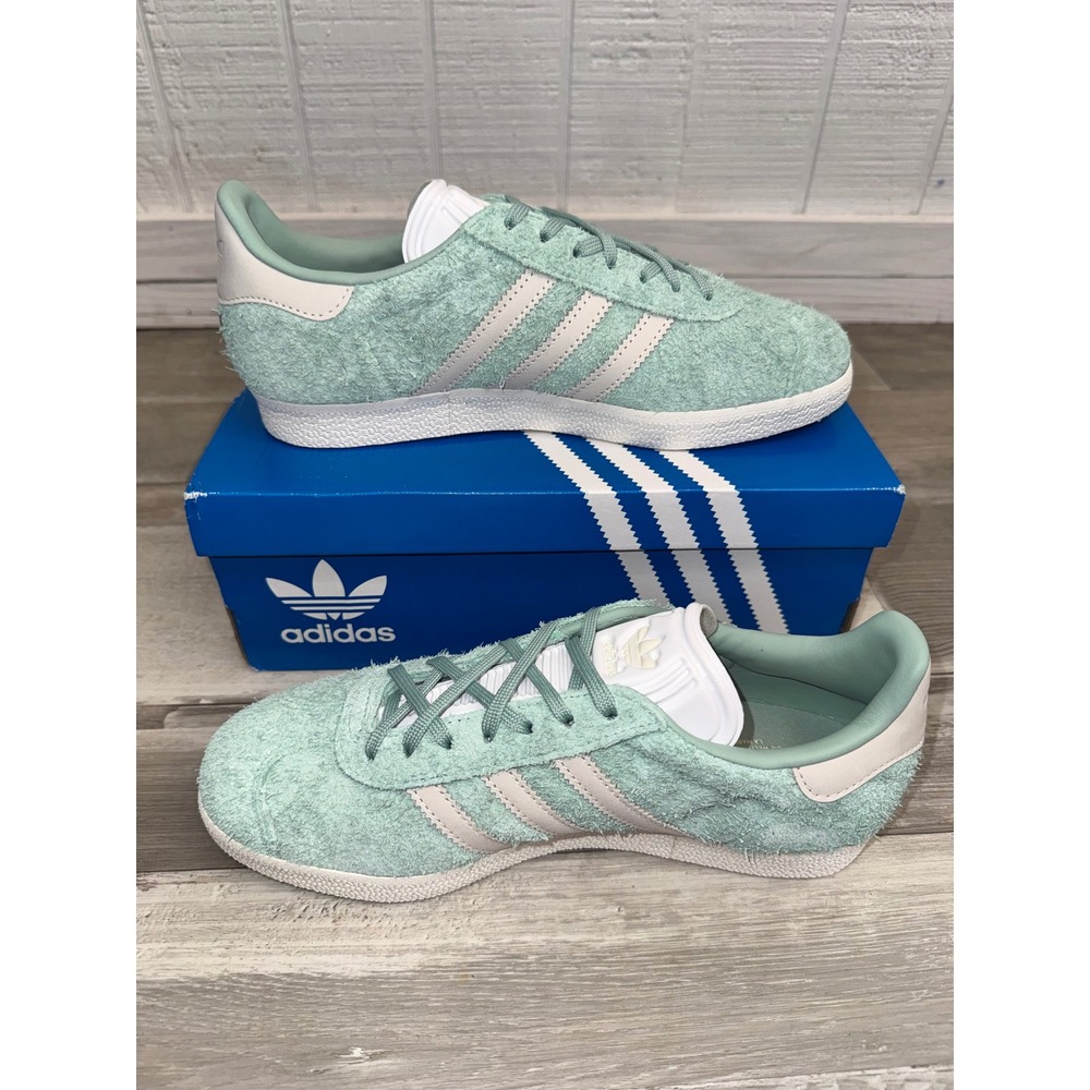 Adidas Gazelle W Sneakers Women Hazy Green Shaggy Suede IG4393 Size 7.5